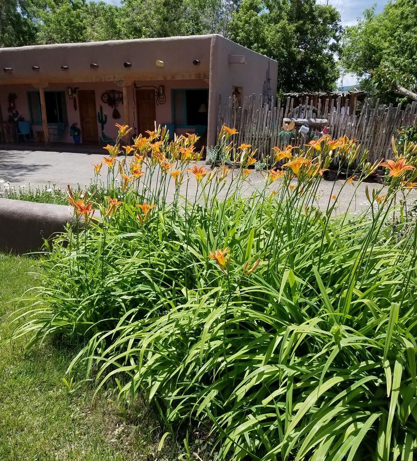 Inn On The Rio Taos Exterior photo